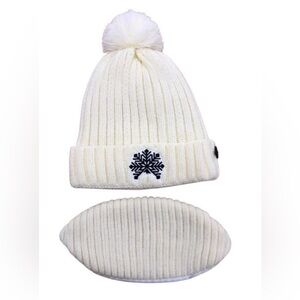 Giveaway & FREE SHIPPING 🥳 The Winter Brand Cream Knit Beanie & Mouth Cover